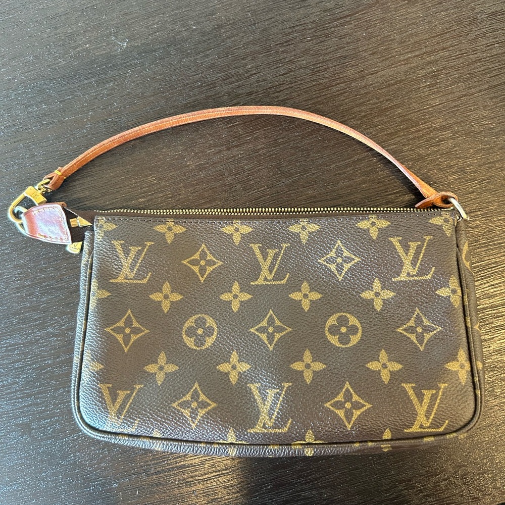Louis Vuitton Monogram Pochette Accessories